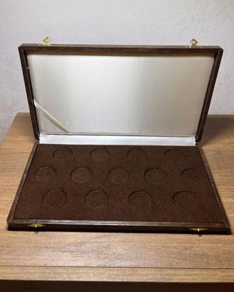 Cofanetto portamonete e medaglie in legno vintage 
