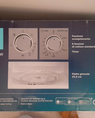 letto pieghevole e forno microonde 