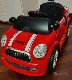 Automobile giocattolo elettrica