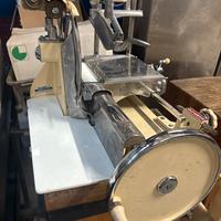 Affettatrice a volano olicron