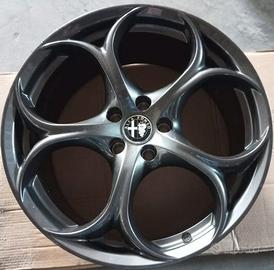 Cerchi in lega Alfa Romeo GIULIA QV 19 pollici