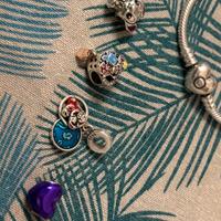 Braccialetto Pandora con charm lilo e stich