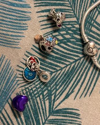 Braccialetto Pandora con charm lilo e stich