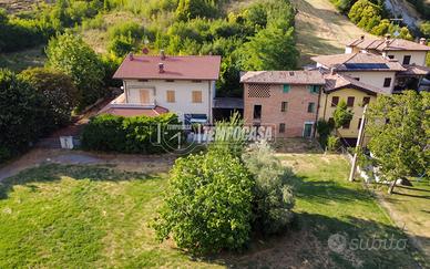 ESCLUSIVA PROPRIETA' A MARANO SUL PANARO: VILLA,