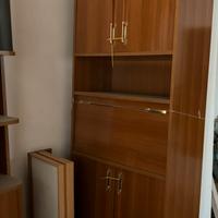 Parete attrezzata in legno