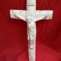 Crocefisso bianco antichizzato 