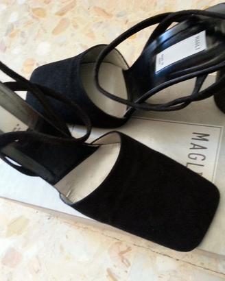 Scarpe donna Bruno Magli nere camoscio,nuove.