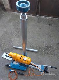 Carotatrice con supporto  colonna a puntello.