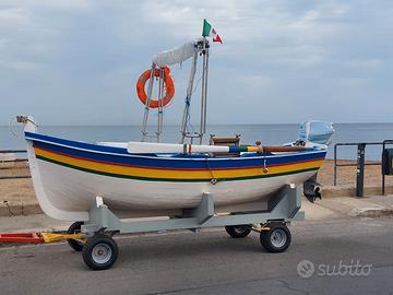 Barca in legno completa di tutto