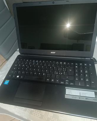 computer ACER E1-532