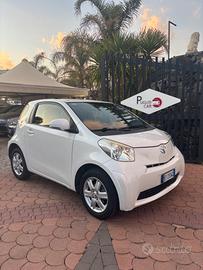 Toyota iQ 1.0 CVT Trend automatica
