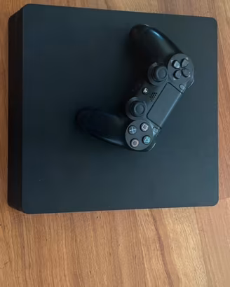 Playstation 4 slim
