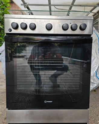 Stufa Indesit acciaio inox