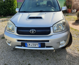 Vendo toyota rav 4 diesel anno 2004