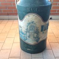 Bidone del latte vintage