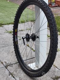 ruota MAVIC 26 con mozzo Shimano con attacco disco