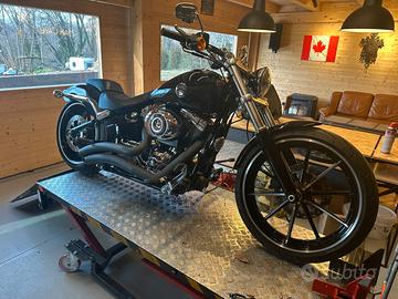 Harley-Davidson Dyna C.V.O. - 2014