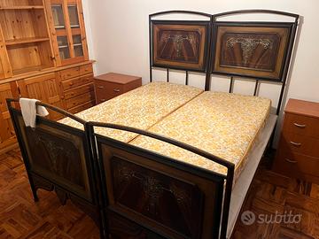 Coppia di letti singoli in ferro laccato