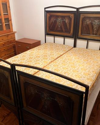 Coppia di letti singoli in ferro laccato