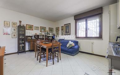 BILOCALE AL PRIMO PIANO CON GARAGE E CANTINA