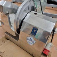 Affettatrice professionale pizzerie e piadinerie