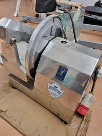 Affettatrice professionale pizzerie e piadinerie