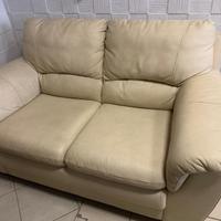 Divano in pelle due posti