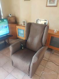 POLTRONA ELETTRICA PER ANZIANI