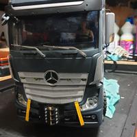 Rc actros con grur retrocabina