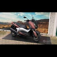 Yamaha 300 xmax