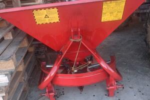 spandiconcime lely 300 litri e aratro moro