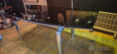 Tavolo Acciaio e Vetro Temperato Scuro allungabile