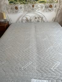Letto matrimoniale in ferro battuto