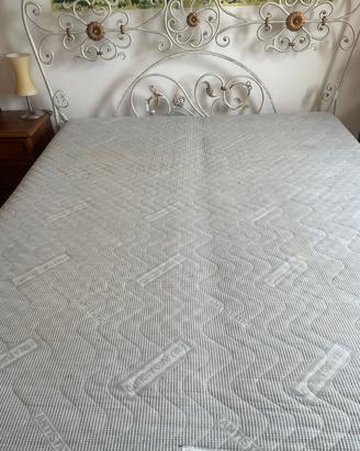 Letto matrimoniale in ferro battuto