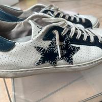 Two star 43 sneaker