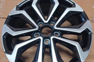 cerchio da 17 " Yaris cross 2022