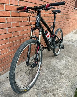 Specialized stumpjumper full carbon
