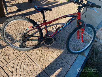 Mountain bike  cambio Shimano Tourney