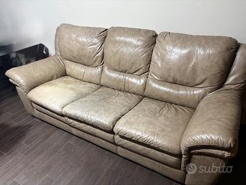 Divano tre posti in pelle