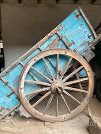 Carro agricolo antico in legno originale