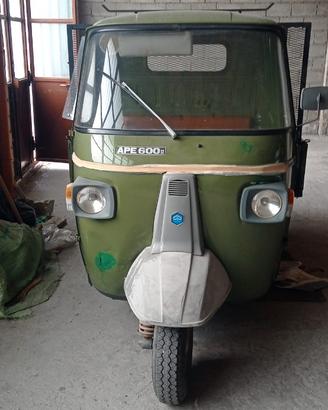 Motocarro Piaggio 600 modello 1977