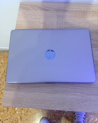 HP 250G8 i7-1165G7 15 8GB/512 PC (59S26EA)