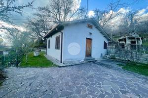 CASA INDIPENDENTE A STRONCONE