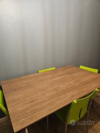 tavolo con 4 sedie