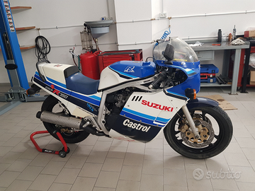 Suzuki GSXR 1100 GSXR 750 DAL 1985 IN POI