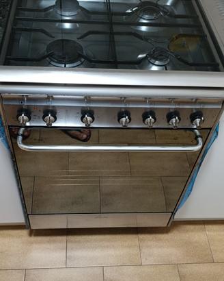cucina a gas Smeg in acciaio inox 