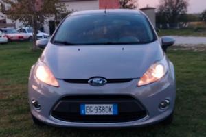 ford fiesta 1.2 benzina  neopatentati  euro5