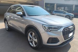 Audi Q3 45 TFSI e S tronic Business
