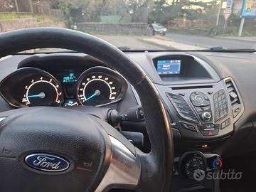 FORD FIESTA 03/2016 170.000 km 70 kW (95 CV) GPL