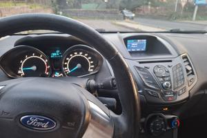 FORD FIESTA 03/2016 170.000 km 70 kW (95 CV) GPL